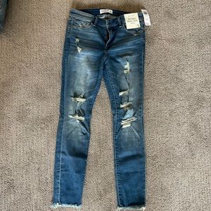 NEW-Abercrombie super skinny ankle jeans